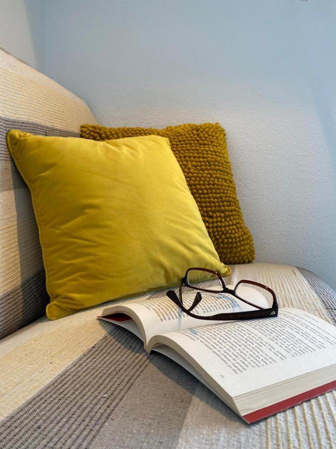 The Ana Apartma Komiza